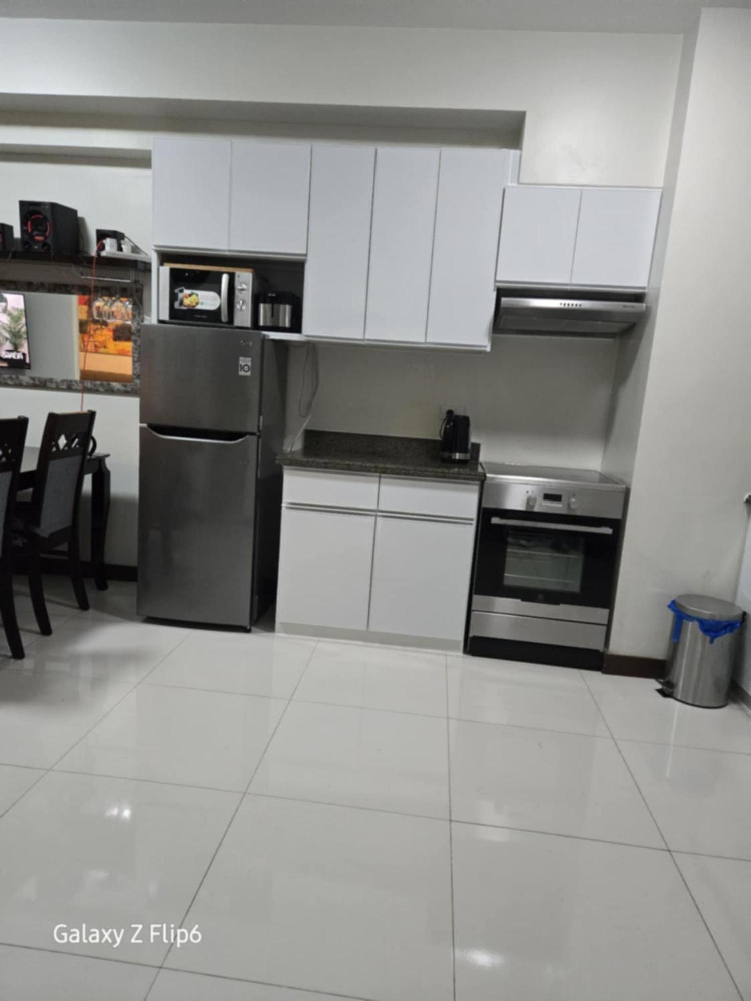 Brio Towers Condominuim Mandaluyong Extérieur photo
